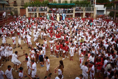 Todas las fotos del chupinazo de fiestas de Caparroso 2019