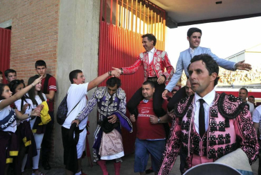 Todas las fotos del encierro del día 3 de septiembre de fiestas de Peralta, del sorteo de toros y de la corrida de rejones