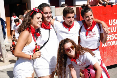 Todas las fotos del cohete de fiestas de Fontellas 2019