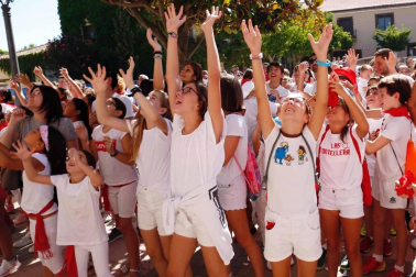Todas las fotos del cohete de fiestas de Fontellas 2019