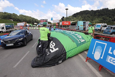 Imágenes de la llegada de la Vuelta Ciclista a España a Navarra, con el final de etapa en Urdax-Dantxarinea.