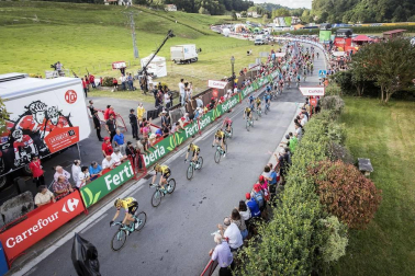 Imágenes de la llegada de la Vuelta Ciclista a España a Navarra, con el final de etapa en Urdax-Dantxarinea.