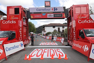 Imágenes de la llegada de la Vuelta Ciclista a España a Navarra, con el final de etapa en Urdax-Dantxarinea.