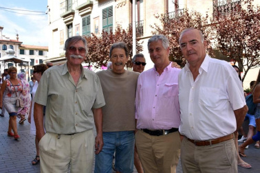 El sábado 31 de agosto se celebró el XII Concurso de tomate 'El feo de Tudela', un evento gastronómico que busca realzar las virtudes de este fruto de la huerta ribera de inconfundible y extraordinario sabor.