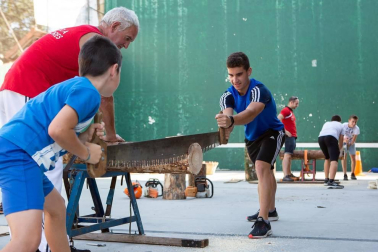 El viernes 30 de agosto, primer día de fiestas de Sorauren, las cuadrillas disfrutaron de una divertida competición de herri kirolak que se desarrolló en el frontón de la localidad. Los festejos se prolongaron hasta el lunes 2 de septiembre.