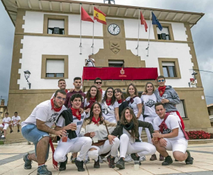 Todas las fotos del cohete de fiestas de Ayegui 2019