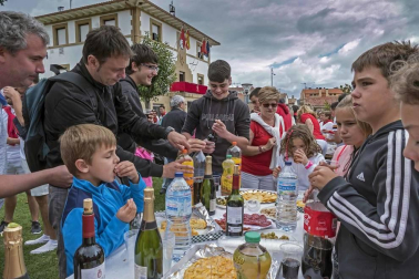 Todas las fotos del cohete de fiestas de Ayegui 2019