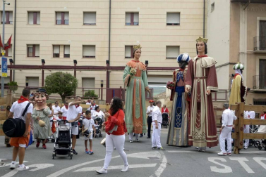 Todas las fotos del encierro y de la comparsa de gigantes y cabezudos de fiestas de Peralta 2019
