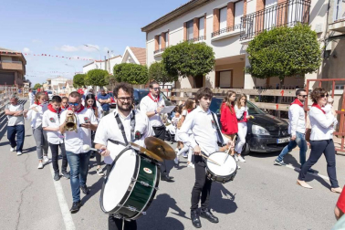 Todas las fotos de la procesión de fiestas de Fontellas 2019