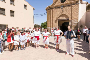 Todas las fotos de la procesión de fiestas de Fontellas 2019