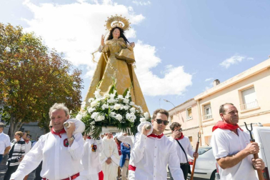 Todas las fotos de la procesión de fiestas de Fontellas 2019