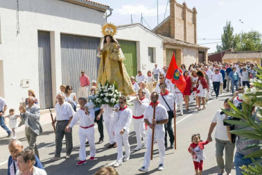 Todas las fotos de la procesión de fiestas de Fontellas 2019