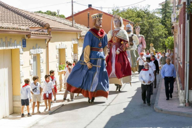 Todas las fotos de la procesión de fiestas de Fontellas 2019