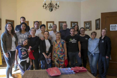 La diversidad es una seña de identidad de Ochagavía y así quedó puesto de manifiesto este año en el inicio festivo