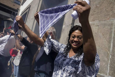 La diversidad es una seña de identidad de Ochagavía y así quedó puesto de manifiesto este año en el inicio festivo