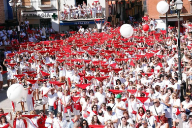 Todas las fotos del cohete de fiestas de Ablitas 2019
