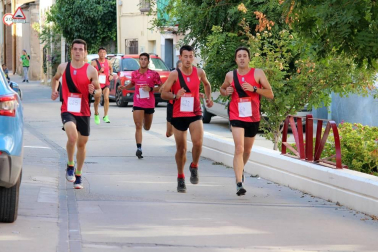 Javier Nagore y Deysi Gutiérrez entraron este sábado por la puerta grande de la plaza de toros de Lodosa en la V edición del Toro Soga Running de Lodosa.