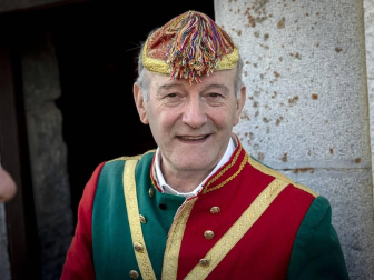 Los ochagaviarras celebraron el segundo día de fiestas con bailes de los danzantes, música de los gaiteros y una procesión a la Virgen de Muskilda.