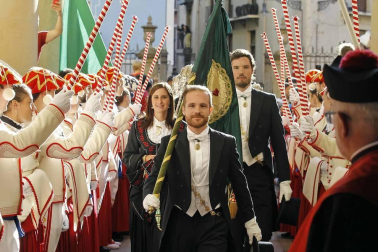 Los gigantes y cabezudos conmemoran en las calles de Pamplona el Privilegio de la Unión