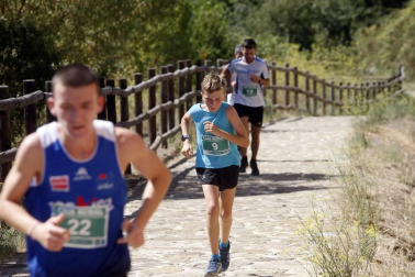 Xabier Zarranz y María Pilar De Gracia triunfan en el Cross Iturbero de Lumbier.