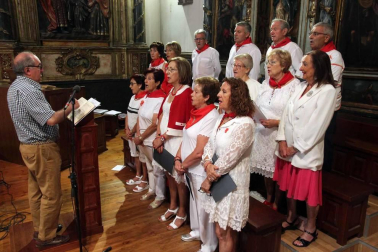 La localidad les dedicó la jornada festiva del lunes y homenajeó a los vecinos que cumplen 65 años y se jubilan