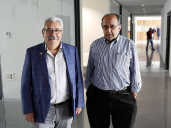 El nuevo centro de educación Secundaria y de Formación Profesional acogió el lunes la presentación de los alumnos con los últimos retoques en el equipamiento de aulas y talleres pendientes y tras una inversión de 37,2 millones de euros.