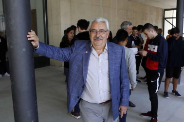 El nuevo centro de educación Secundaria y de Formación Profesional acogió el lunes la presentación de los alumnos con los últimos retoques en el equipamiento de aulas y talleres pendientes y tras una inversión de 37,2 millones de euros.