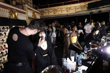 Fotos del desfile organizado por el diseñador y la actriz, una de las citas clave de la Fashion Week de Nueva York