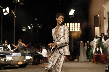 Fotos del desfile organizado por el diseñador y la actriz, una de las citas clave de la Fashion Week de Nueva York