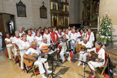 Galería de imágenes del Día de los Mayores en las fiestas de Cintruénigo.