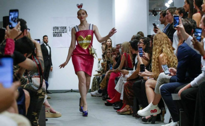 La diseñadora española encabezó la pasarela de Diseñadores de Latinoamérica, desarrollada en el marco de la última jornada de la Fashion Week