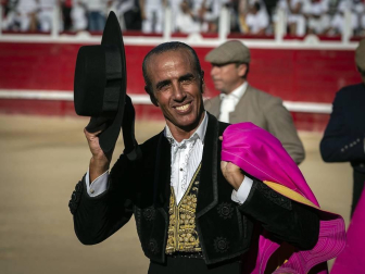 Galería de imágenes de la corrida de toros del 12 de septiembre en las fiestas de Sangüesa.