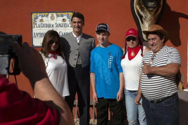 Galería de imágenes de la corrida de toros del 12 de septiembre en las fiestas de Sangüesa.