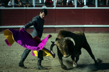 Galería de imágenes de la corrida de toros del 12 de septiembre en las fiestas de Sangüesa.