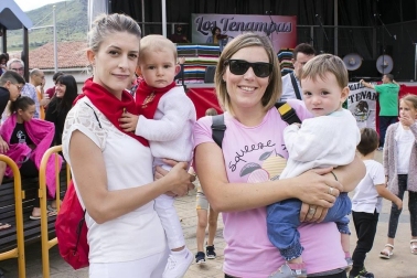 El domingo 8 de septiembre los vecinos de Ayegui dieron cierre a cuatro días de fiesta. Por la mañana, los niños pudieron pasar un rato divertido en el rebote, con la celebración de la fiesta de la espuma. Durante el resto de la jornada, las mujeres fueron las protagonistas del día, con comida popular y conciertos en su honor.