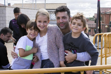 El domingo 8 de septiembre los vecinos de Ayegui dieron cierre a cuatro días de fiesta. Por la mañana, los niños pudieron pasar un rato divertido en el rebote, con la celebración de la fiesta de la espuma. Durante el resto de la jornada, las mujeres fueron las protagonistas del día, con comida popular y conciertos en su honor.
