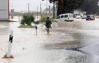 La gota fría azota el sureste peninsular y causa 2 muertos y numerosos daños