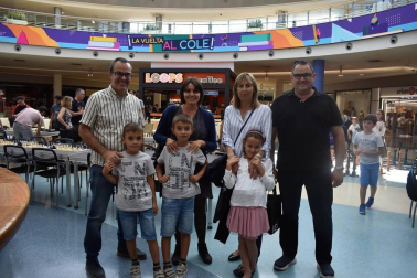 El sábado 7 de setiembre, el Club Ajedrez Orvina y la Federación Navarra de Ajedrez organizaron el X Torneo Infantil Itaroa, en el que tomaron parte 83 ajedrecistas divididos en cuatro categorías. Los jugadores ocuparon con sus tableros la plaza central del citado centro comercial, donde también se instaló un ajedrez gigante.