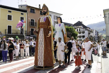 Fotos del cohete de fiestas de Alsasua 2019