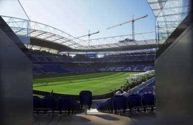 Aspecto del estadio de la Real Sociedad tras las reformas.