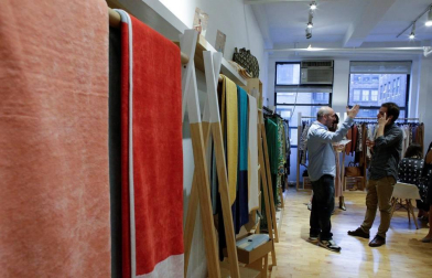 Cinco firmas 'made in Spain' aterrizan en la pasarela neoyorquina con sus propuestas de moda y complementos.