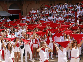 Todas las fotos del cohete de fiestas de Villafranca.