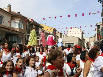 Todas las fotos del cohete de fiestas de Villafranca.