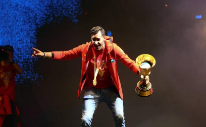 Los Reyes y Pedro Sánchez han recibido a los integrantes de la selección, que después han recorrido las calles de Madrid en un autobús descapotable para culminar en una fiesta en la plaza de Colón.