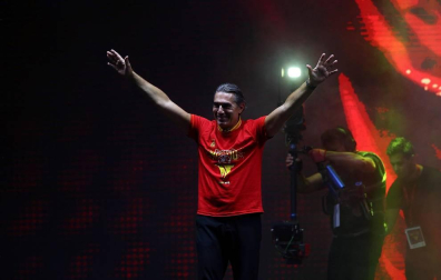 Los Reyes y Pedro Sánchez han recibido a los integrantes de la selección, que después han recorrido las calles de Madrid en un autobús descapotable para culminar en una fiesta en la plaza de Colón.