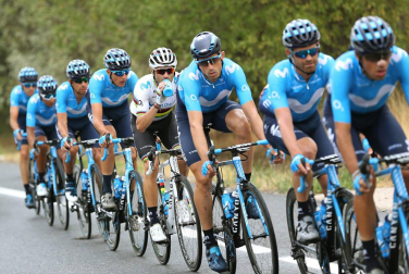 La próxima temporada, Navarra contará con cuatro equipos profesionales: Movistar masculino, Movistar femenino, Caja Rural y el Kern Pharma, de nueva creación de Manolo Azcona y Juanjo Oroz. Un caso inaudito en el ciclismo europeo.