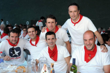 El 14 de septiembre los vecinos de Mélida celebraron la tradicional procesión hasta la ermita de la Santa Cruz. Tras el acto oficial, más de cuatrocientas personas se reunieron para participar en una comida de hermandad.