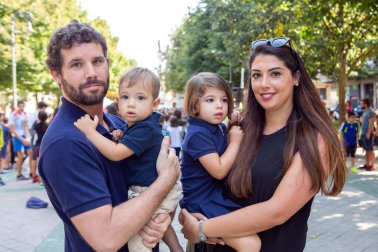 Más de 500 escolares celebraron el final de la Semana Europea de la Movilidad acercándose hasta el Paseo de Sarasate en bicicleta. Ocho centros educativos participaron en esta iniciativa, impulsada por el Ayuntamiento de Pamplona: CPEIP Mendillorri, CPEIP El Lago, IES Mendillori, colegio Sagrado Corazón, Ikastola Hegoalde, Ikastola Amaiur, IES Eunate y colegio Esclavas del Sagrado Corazón.