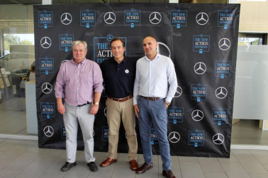Eficiencia, confort y fiabilidad. Bajo estas premisas se presentó en sociedad el nuevo Actros, un camión que cumple las exigencias crecientes del tráfico de reparto pesado. El evento se celebró en las instalaciones de Gazpi, concesionario oficial Mercedes-Benz.