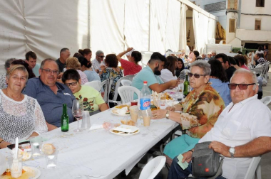 El sábado 21 de septiembre Arguedas celebró del Día del Arroz con un programa de actividades variado, en el que tuvieron cabida degustaciones, catas, visitas guiadas a la localidad, talleres y reconocimientos. Uno de los momentos más esperados fue la degustación realizada con arroz 'El Alcaraván', marca producida en la localidad.